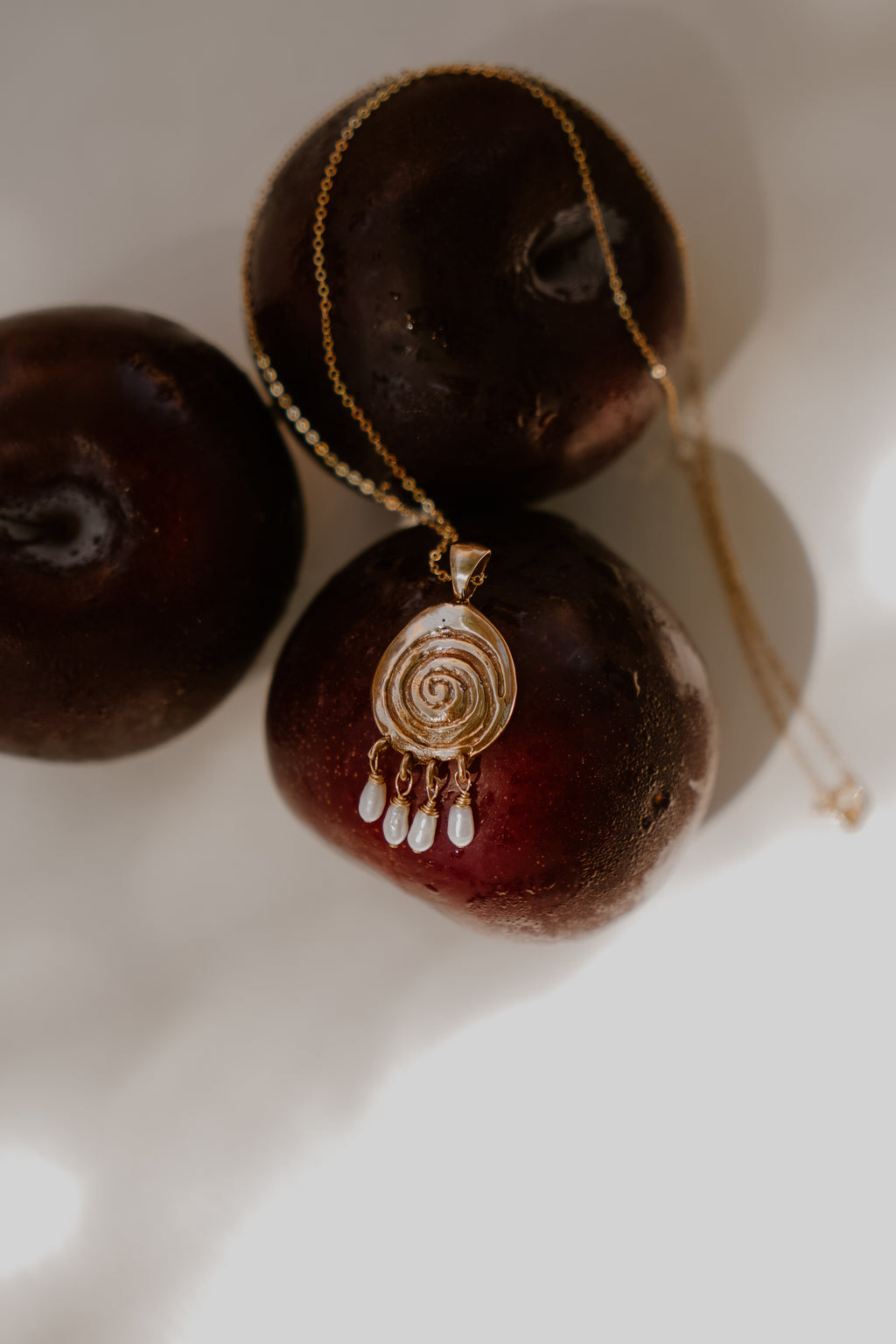 Volute with Pearl